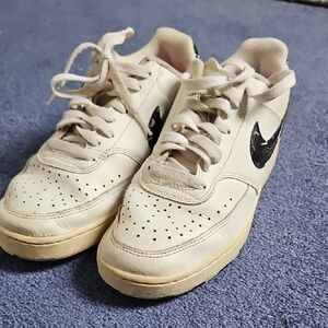 Nike Cream/Black Low-Top Leather Sneakers